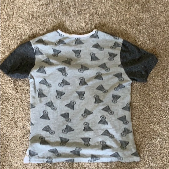 Rustic Souls Triangle Print T-Shirt - Picture 2 of 2